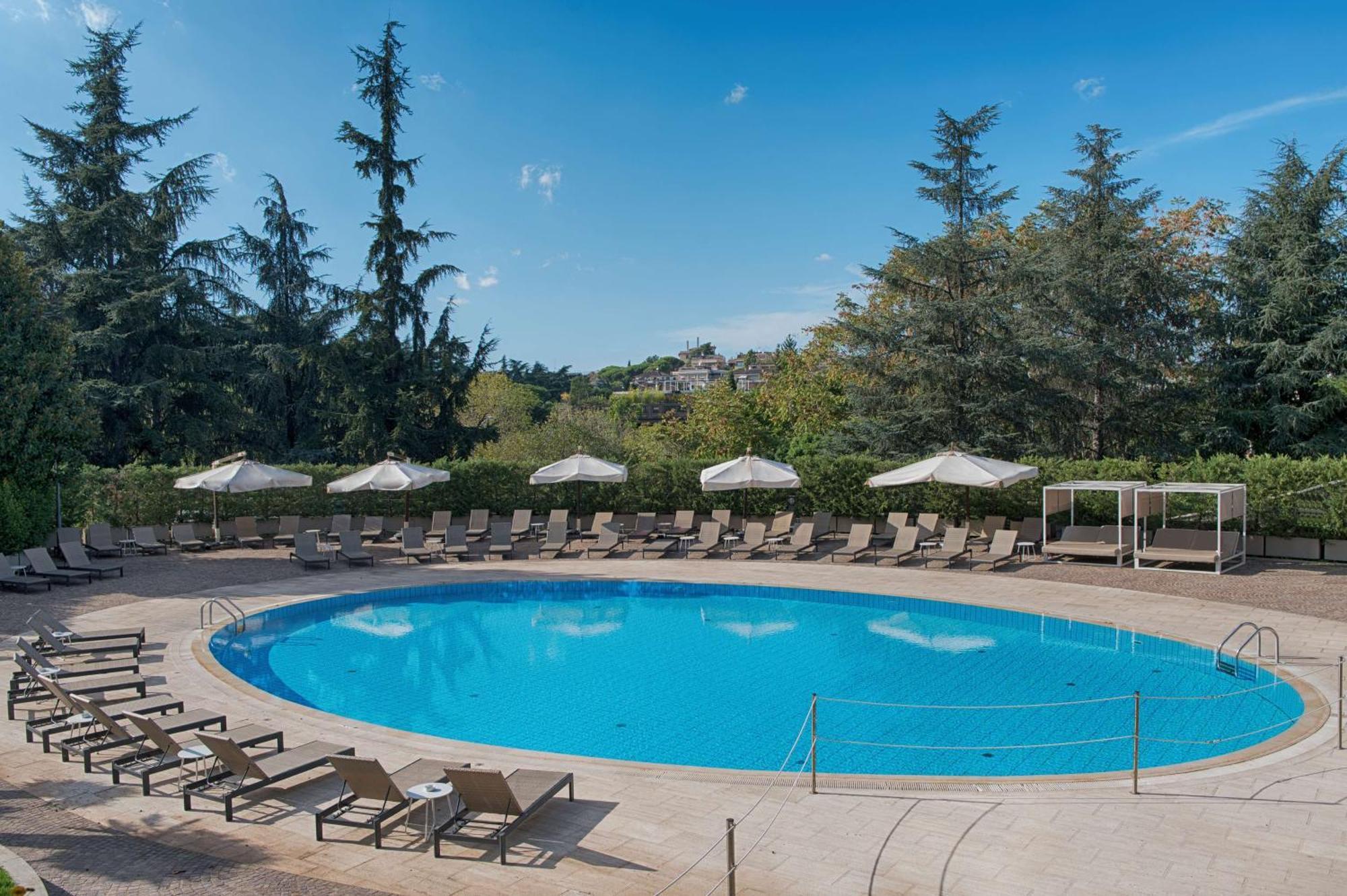 Nh Roma Villa Carpegna Exterior photo