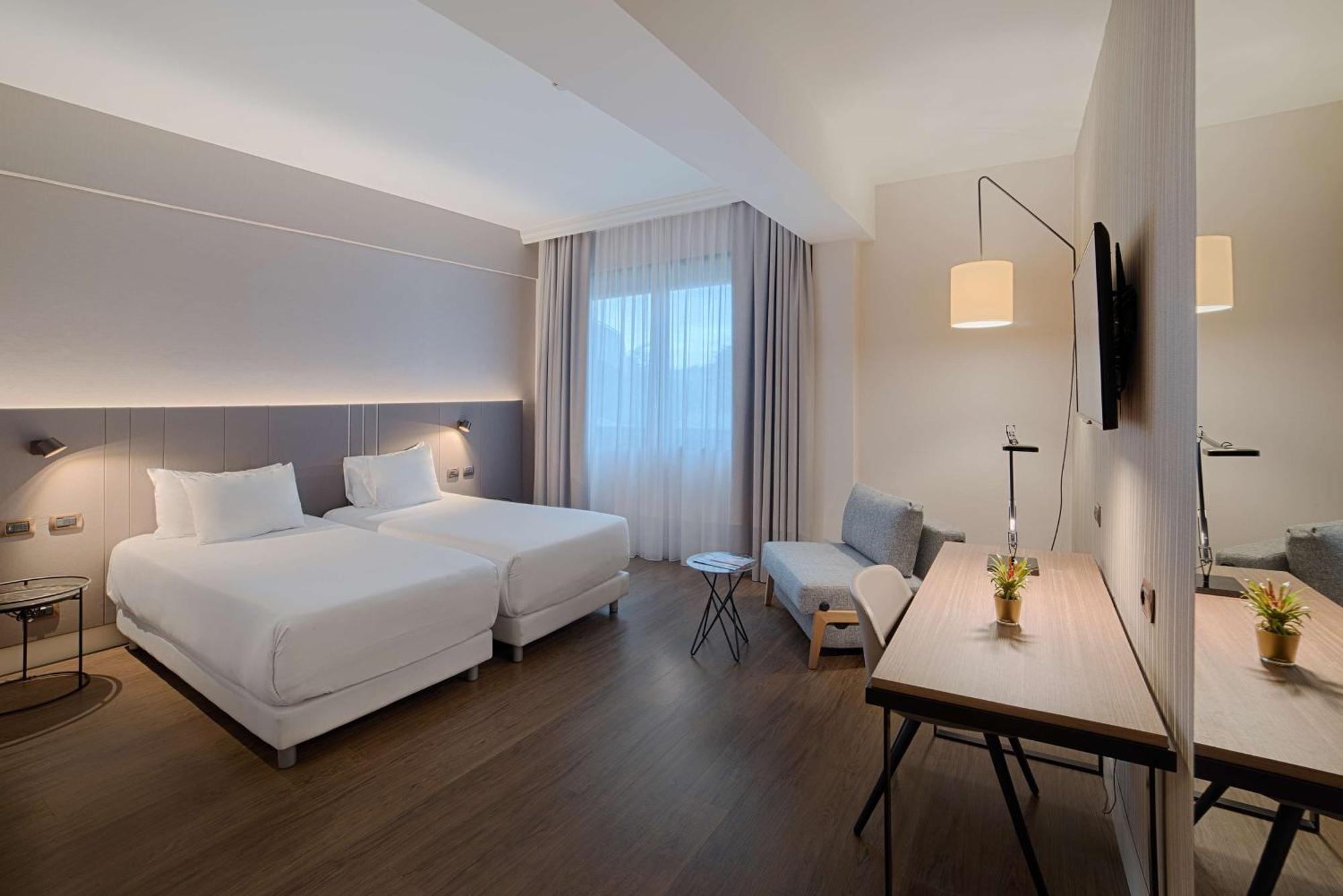 Nh Roma Villa Carpegna Exterior photo